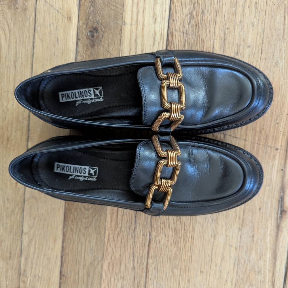 Pikolinos Black Avilés Leather Loafers